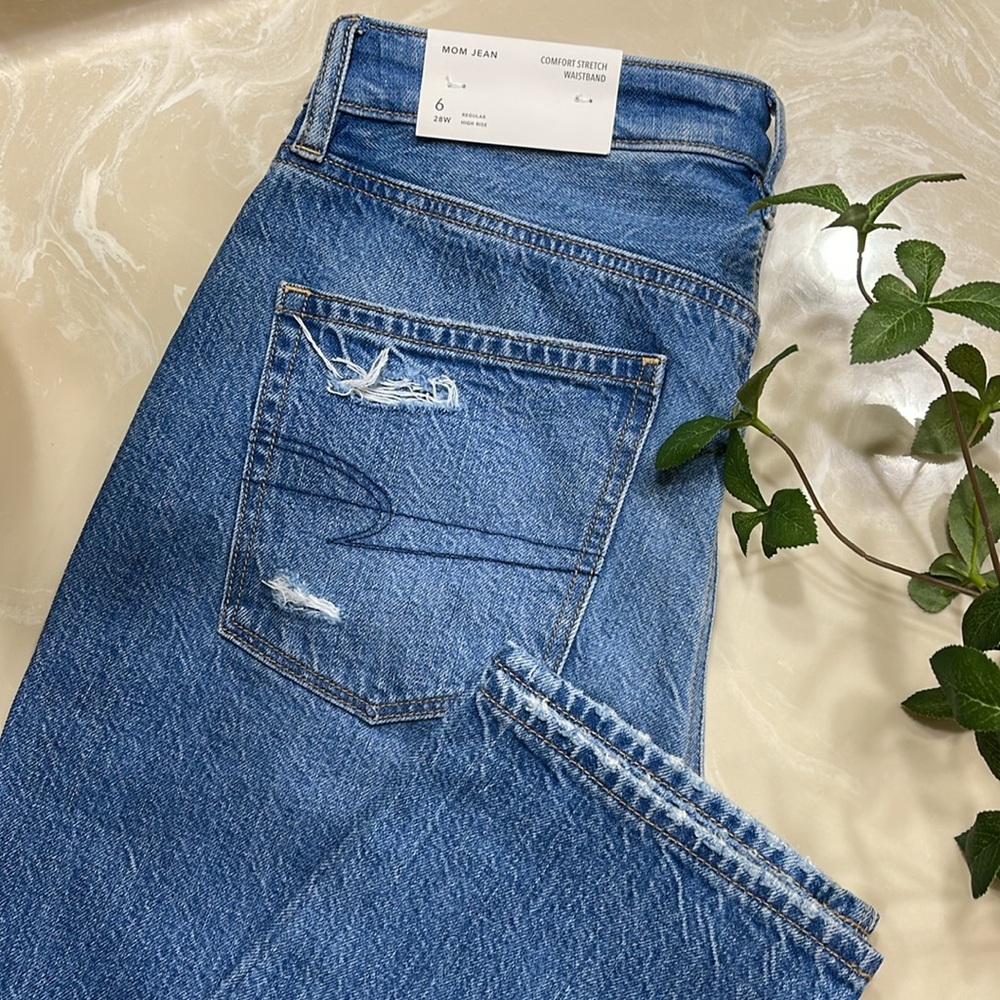 American Eagle Mom Jeans